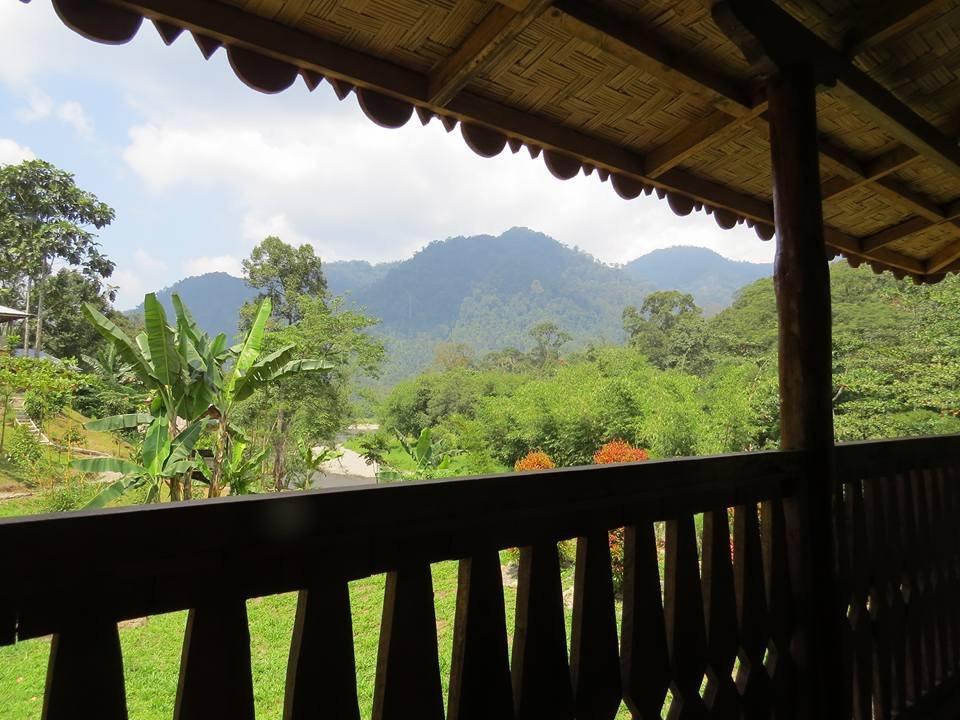 Batu Kapal Jungle Houses Hotel Berastagi Exterior photo